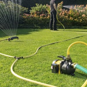 TROTEC Gartenpumpe TGP 1000 E – Pumpe mit Leistung 3300 l/h, 1000 W – Förderdruck 4,2 bar, Förderhöhe 42 m, Ansaughöhe bis zu 7 m, Wasserpumpe für Regenfässer, Zisternen, Gartenteiche 14