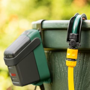 Bosch Akku-Tauchpumpe GardenPump 18V-2000 Erweiterungskit (mit Wand- und Tankbefestigung und 2,5 m langem Gartenschlauch, im Karton) 15